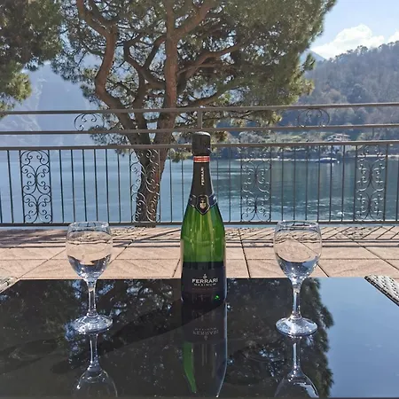 شقة Il Golfo Apartment, لينّو