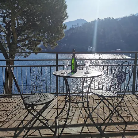 Il Golfo Apartment, *