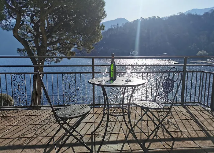 Il Golfo Apartment, *